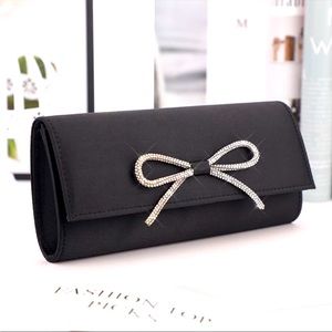Women’s clutch